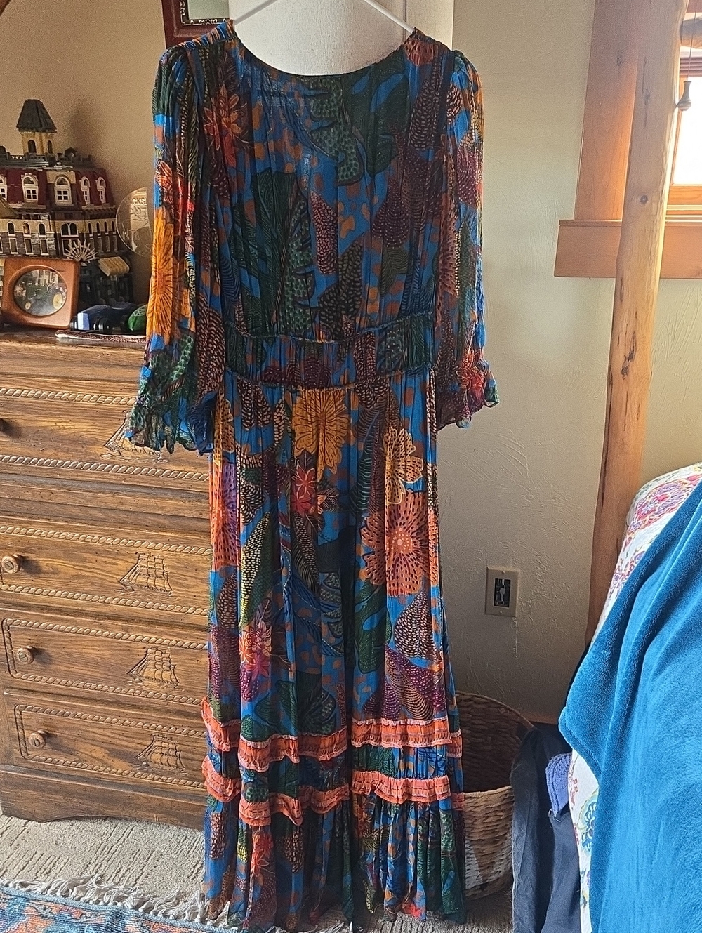 New, ANTROPOLOGUE, Farm RIO. XS. Bohemian Floral Maxi Dress - Blue & Orange - Picture 8 of 9